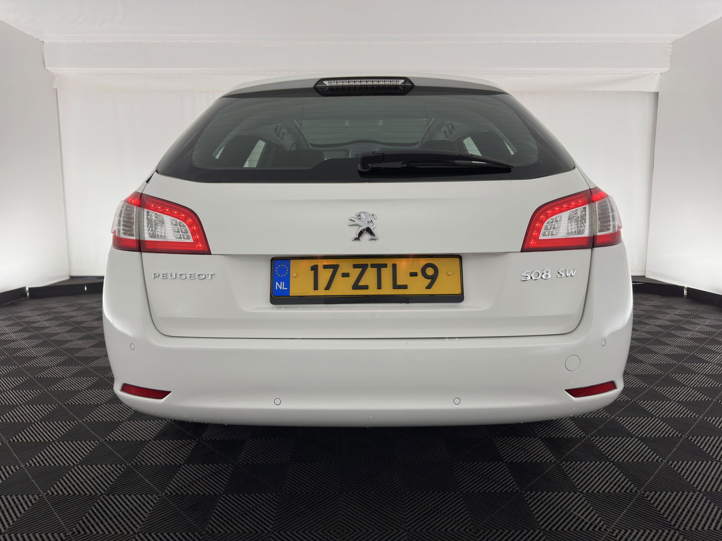 Peugeot 508 SW 1.6 e-HDi Active Aut. *PANO | HEAD-UP | XENON | NAVI-FULLMAP | COMFORT-SEATS | ECC | SHIFT-PADDLES | PDC |  PRIVACY-GLASS | CRUISE | 17''ALU*
