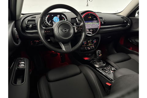 MINI Clubman 1.5 Cooper Classic | Camera | Sfeerverlichting | Virtual Cockpit | LED | Carplay | Navigatie | Leder