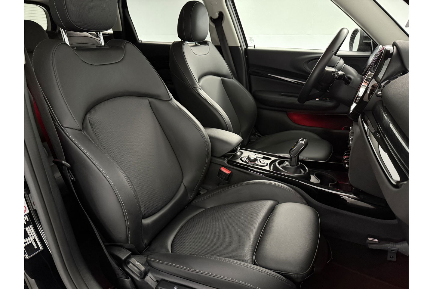 MINI Clubman 1.5 Cooper Classic | Camera | Sfeerverlichting | Virtual Cockpit | LED | Carplay | Navigatie | Leder