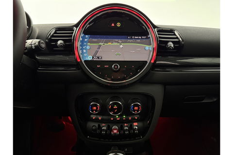 MINI Clubman 1.5 Cooper Classic | Camera | Sfeerverlichting | Virtual Cockpit | LED | Carplay | Navigatie | Leder
