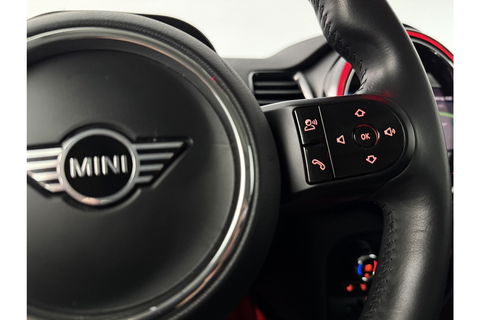MINI Clubman 1.5 Cooper Classic | Camera | Sfeerverlichting | Virtual Cockpit | LED | Carplay | Navigatie | Leder