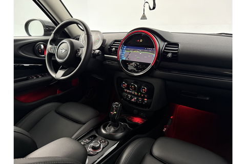 MINI Clubman 1.5 Cooper Classic | Camera | Sfeerverlichting | Virtual Cockpit | LED | Carplay | Navigatie | Leder
