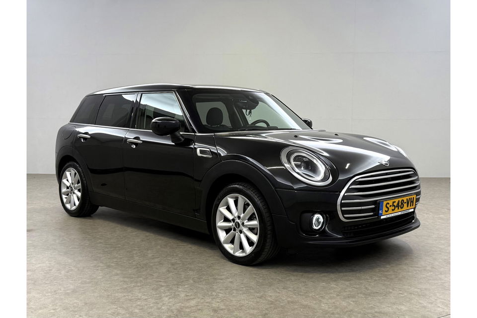 MINI Clubman 1.5 Cooper Classic | Camera | Sfeerverlichting | Virtual Cockpit | LED | Carplay | Navigatie | Leder