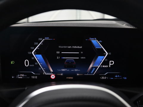 BMW 3-serie 330e M Sport | Leder | Trekhaak | Stoel & stuurverwarming | Carplay | Sportstoelen | Navigatie | Full LED | Park Assist | Live Cockpit | PHEV | Plug In