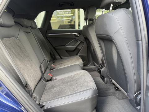 Audi Q3 45 TFSI e S edition 2 X S-Line|ACC|Sfeer|Matrix Led|Stoelverwarming|Cam