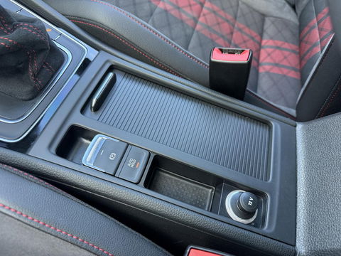 Volkswagen Golf 2.0 TSI GTI TCR Pano l Keyless l Oettinger 360PK