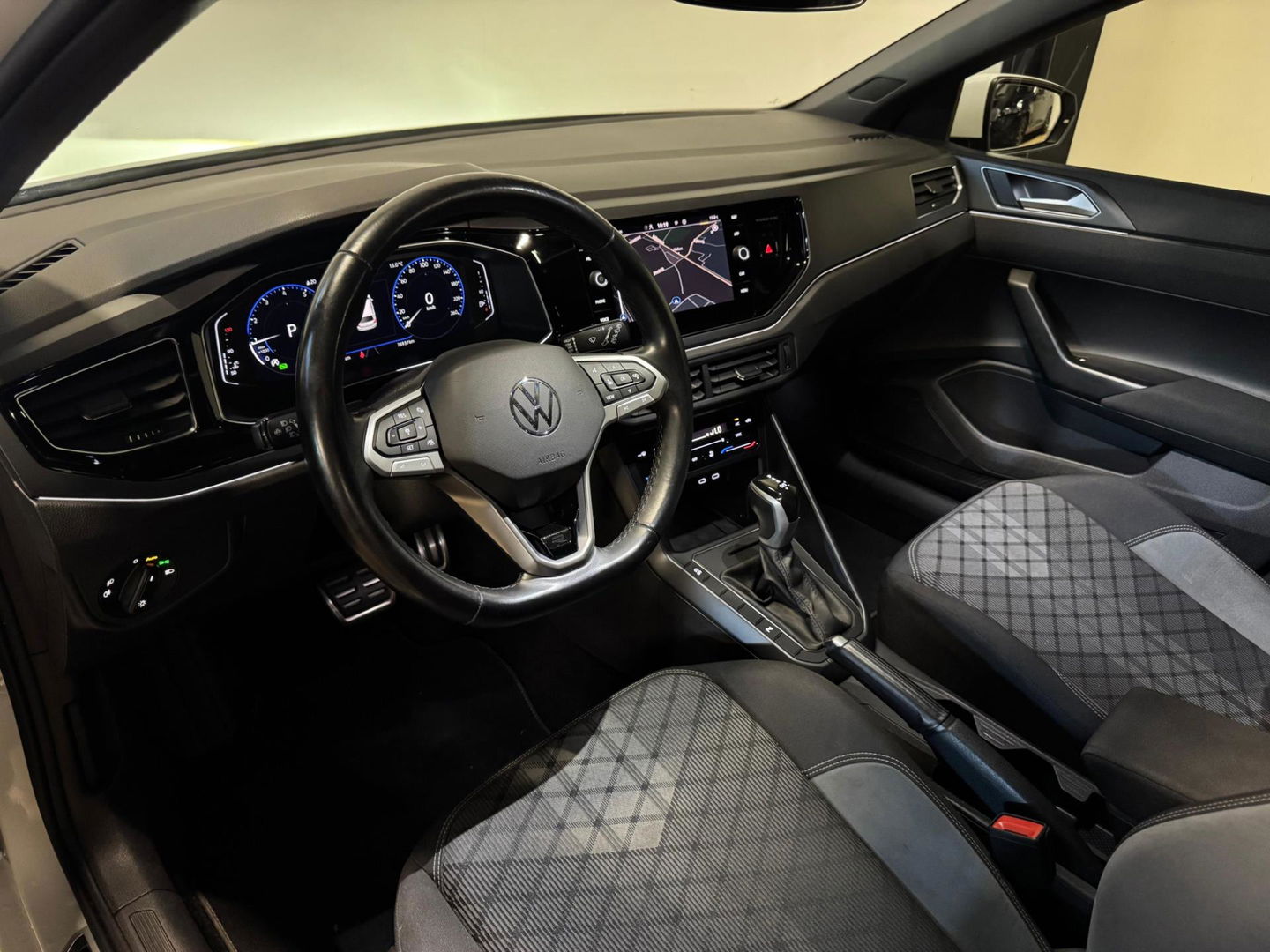 Volkswagen Polo 1.0 TSI R-Line PANO CAM VOL