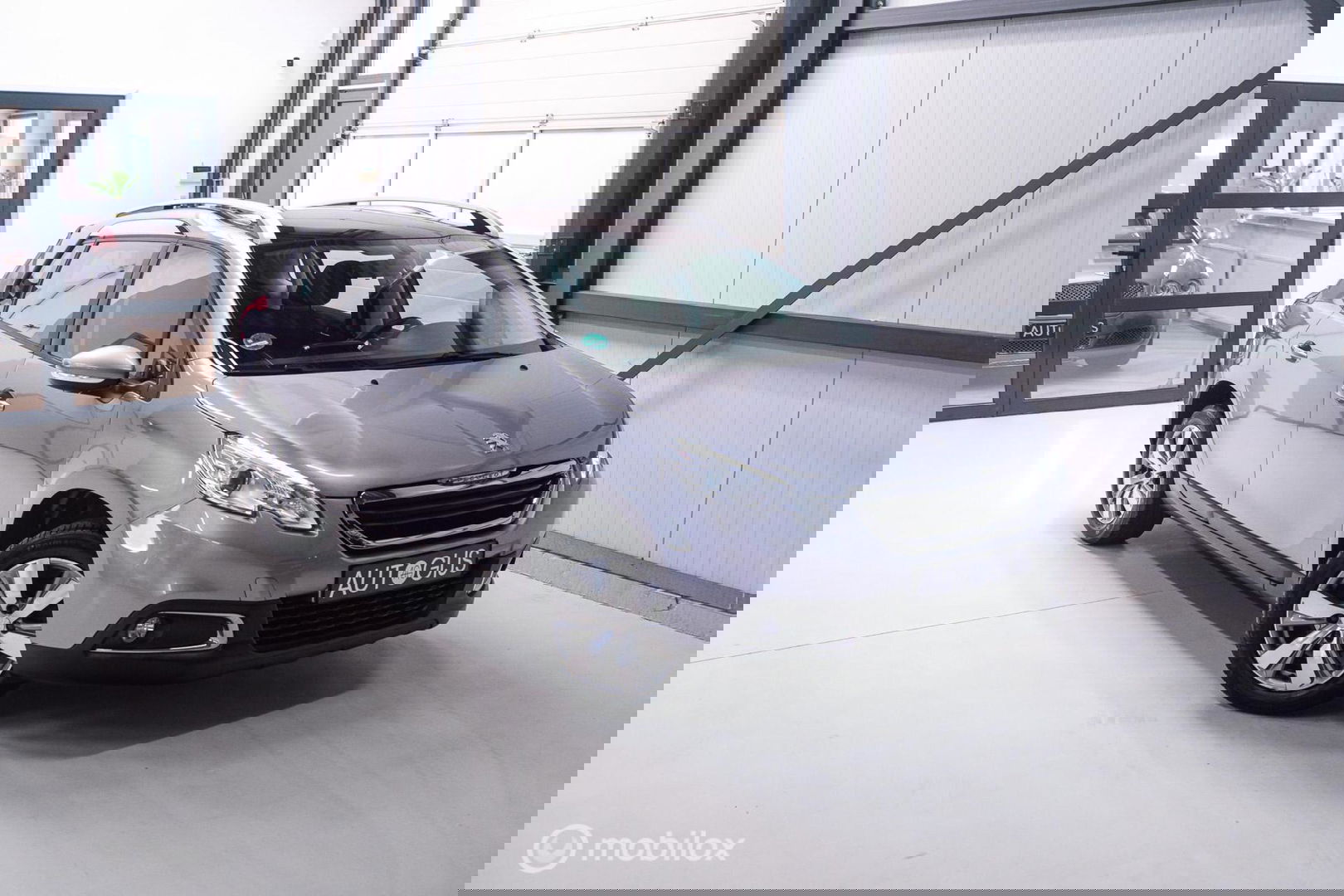 Peugeot 2008 1.2 PureTech Blue Lion | Panorama | Navigatie | Dealer onderhouden | PDC | Cruise | NL auto NAP |