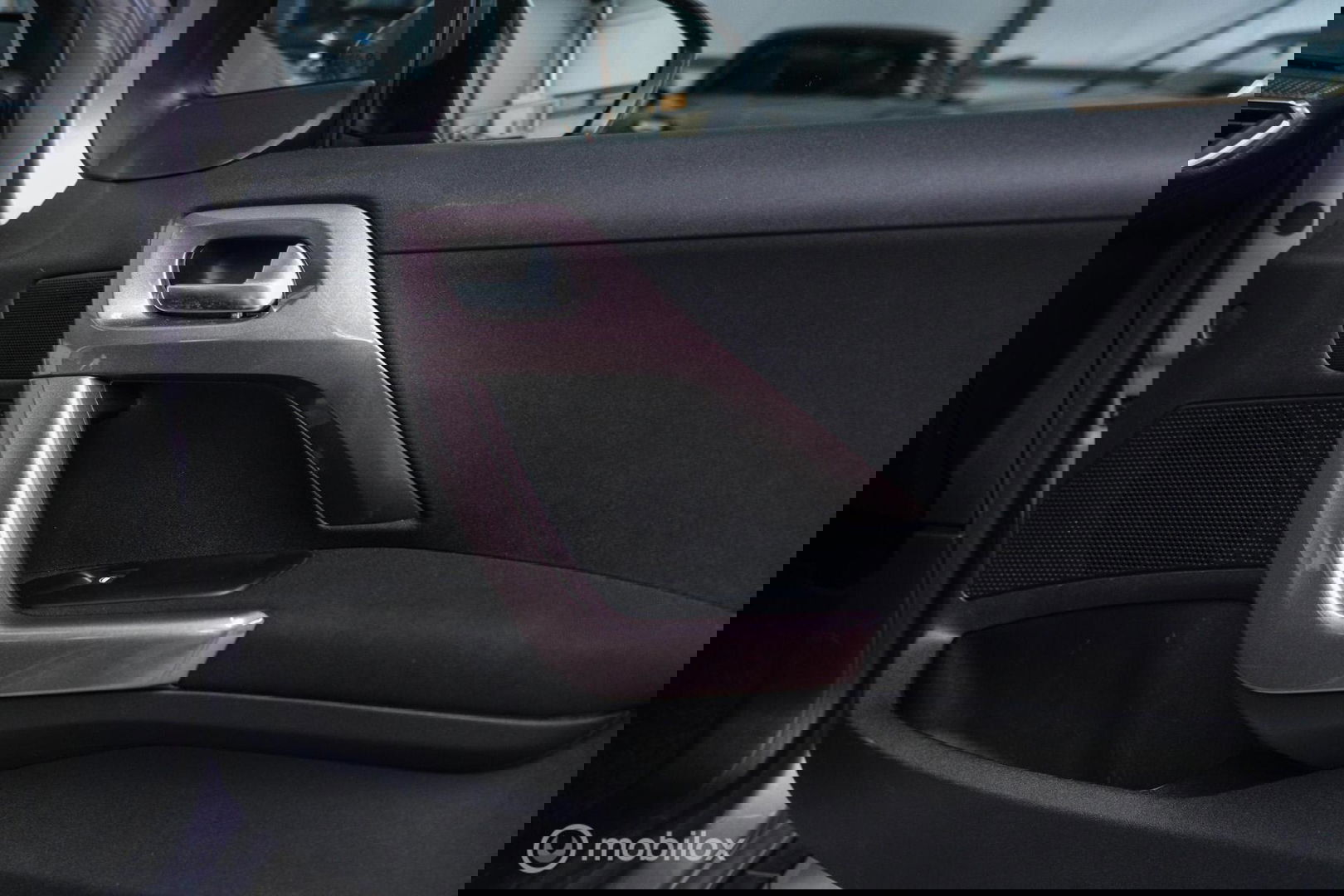 Peugeot 2008 1.2 PureTech Blue Lion | Panorama | Navigatie | Dealer onderhouden | PDC | Cruise | NL auto NAP |