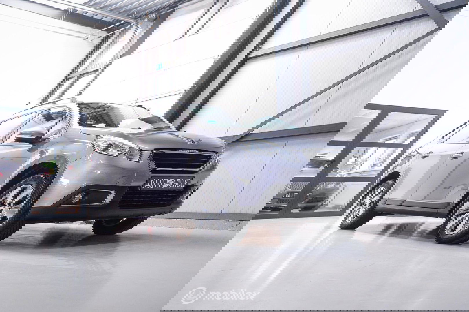 Peugeot 2008 1.2 PureTech Blue Lion | Panorama | Navigatie | Dealer onderhouden | PDC | Cruise | NL auto NAP |