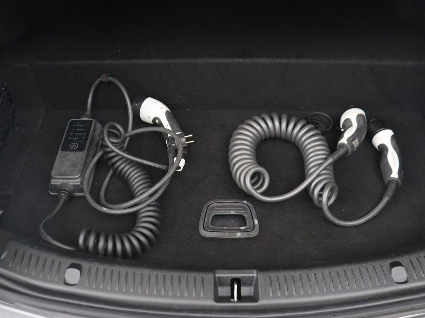 Mercedes-Benz E-Klasse 300e Avantgarde | Adaptive cruise | Leder | Stoelverwarming | Widescreen | Carplay | Sfeerverlichting | Navigatie | Camera | Park Assist | PHEV | Plug In