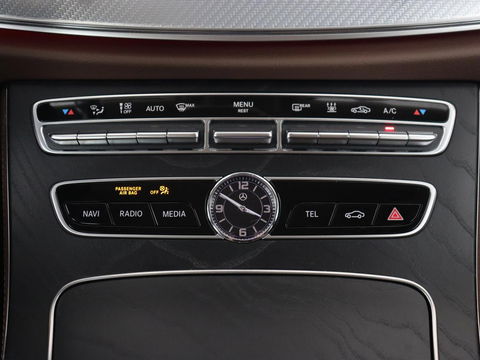 Mercedes-Benz E-Klasse 300e Avantgarde | Adaptive cruise | Leder | Stoelverwarming | Widescreen | Carplay | Sfeerverlichting | Navigatie | Camera | Park Assist | PHEV | Plug In