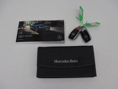 Mercedes-Benz E-Klasse 300e Avantgarde | Adaptive cruise | Leder | Stoelverwarming | Widescreen | Carplay | Sfeerverlichting | Navigatie | Camera | Park Assist | PHEV | Plug In