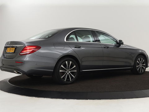 Mercedes-Benz E-Klasse 300e Avantgarde | Adaptive cruise | Leder | Stoelverwarming | Widescreen | Carplay | Sfeerverlichting | Navigatie | Camera | Park Assist | PHEV | Plug In
