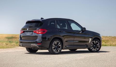 BMW iX3 High Executive 80 kWh PANORAMADAK / CARPLAY / BRUIN LEER / NAVI