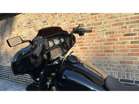 Harley Davidson 103 FLHXS Street Glide Special Full Blackout CVO 