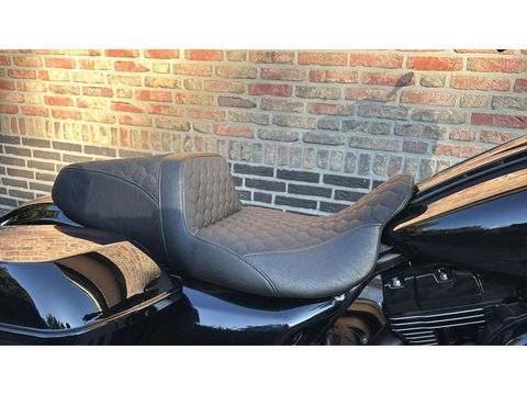 Harley Davidson 103 FLHXS Street Glide Special Full Blackout CVO 