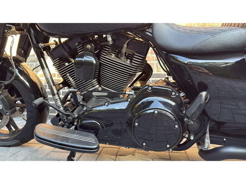Harley Davidson 103 FLHXS Street Glide Special Full Blackout CVO 