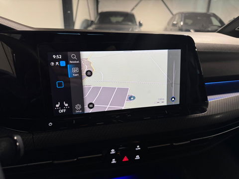 Volkswagen Golf 1.5 eTSI R-Line PANO KEYLESS