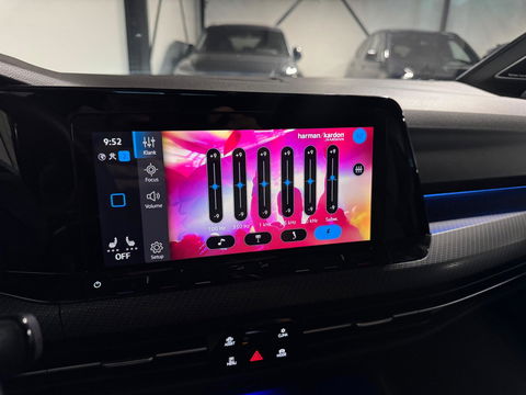 Volkswagen Golf 1.5 eTSI R-Line PANO KEYLESS