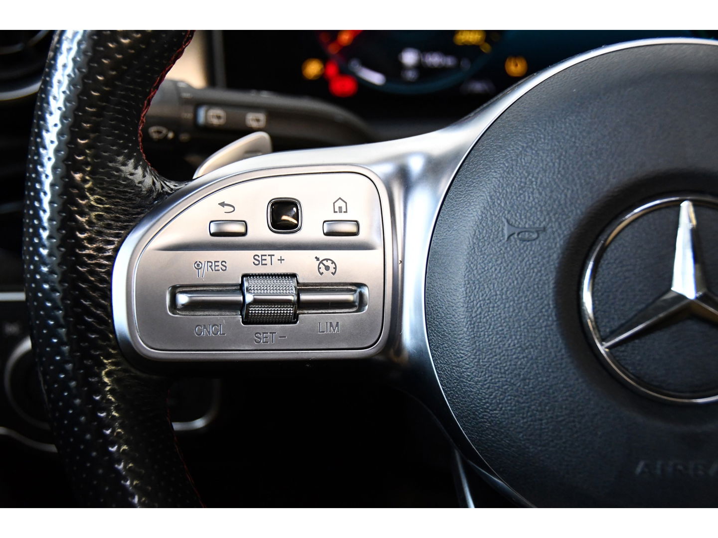Mercedes-Benz A-Klasse 250 AMG Line, Pano, Navi
