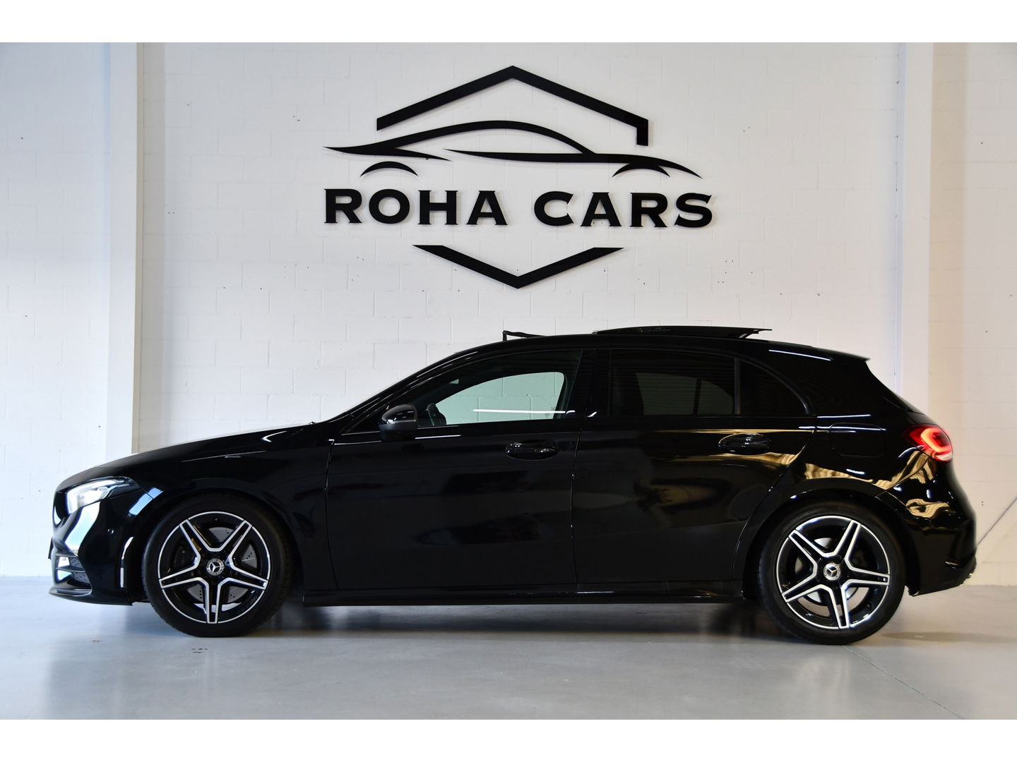 Mercedes-Benz A-Klasse 250 AMG Line, Pano, Navi