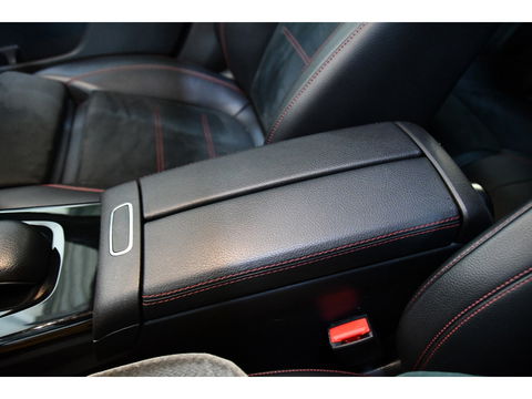 Mercedes-Benz A-Klasse 250 AMG Line, Pano, Navi