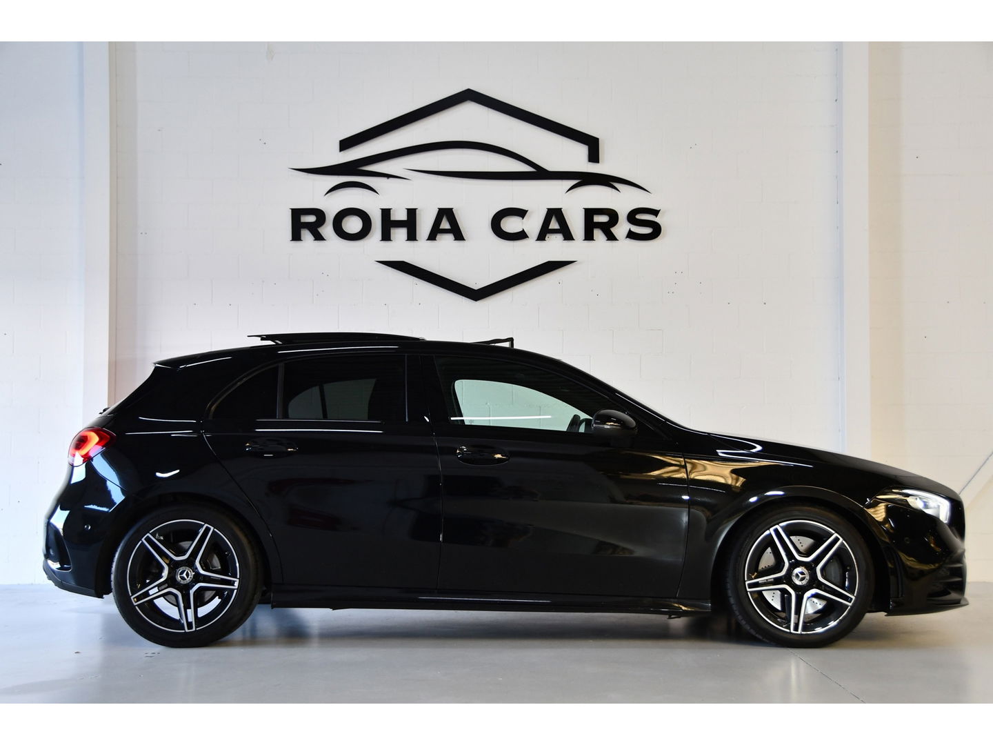 Mercedes-Benz A-Klasse 250 AMG Line, Pano, Navi