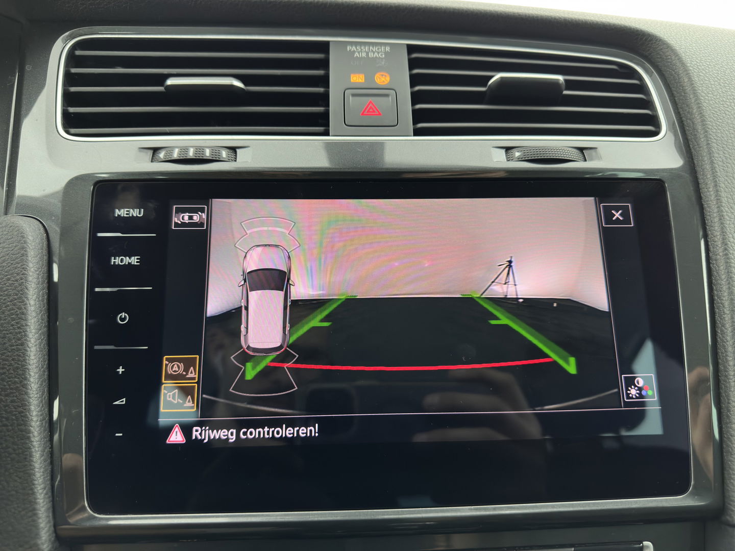 Volkswagen e-Golf E-DITION (INCL-BTW) Aut.*HEAT-PUMP | LUXURY-LEATHER | FULL-LED | DIGI-COCKPIT | NAVI-FULLMAP | HEATED-SPORTSEATS | CAMERA | DAB+ | AMBIENT-LIGHT | PRIVACY-GLASS | CCS-FASTLOADER | 16''ALU*