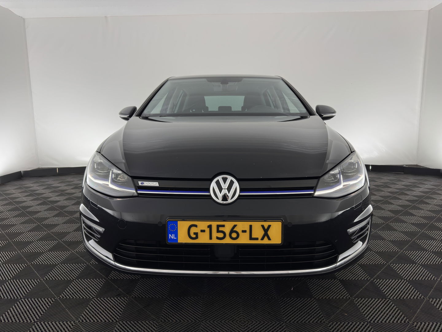 Volkswagen e-Golf E-DITION (INCL-BTW) Aut.*HEAT-PUMP | LUXURY-LEATHER | FULL-LED | DIGI-COCKPIT | NAVI-FULLMAP | HEATED-SPORTSEATS | CAMERA | DAB+ | AMBIENT-LIGHT | PRIVACY-GLASS | CCS-FASTLOADER | 16''ALU*