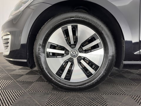 Volkswagen e-Golf E-DITION (INCL-BTW) Aut.*HEAT-PUMP | LUXURY-LEATHER | FULL-LED | DIGI-COCKPIT | NAVI-FULLMAP | HEATED-SPORTSEATS | CAMERA | DAB+ | AMBIENT-LIGHT | PRIVACY-GLASS | CCS-FASTLOADER | 16''ALU*