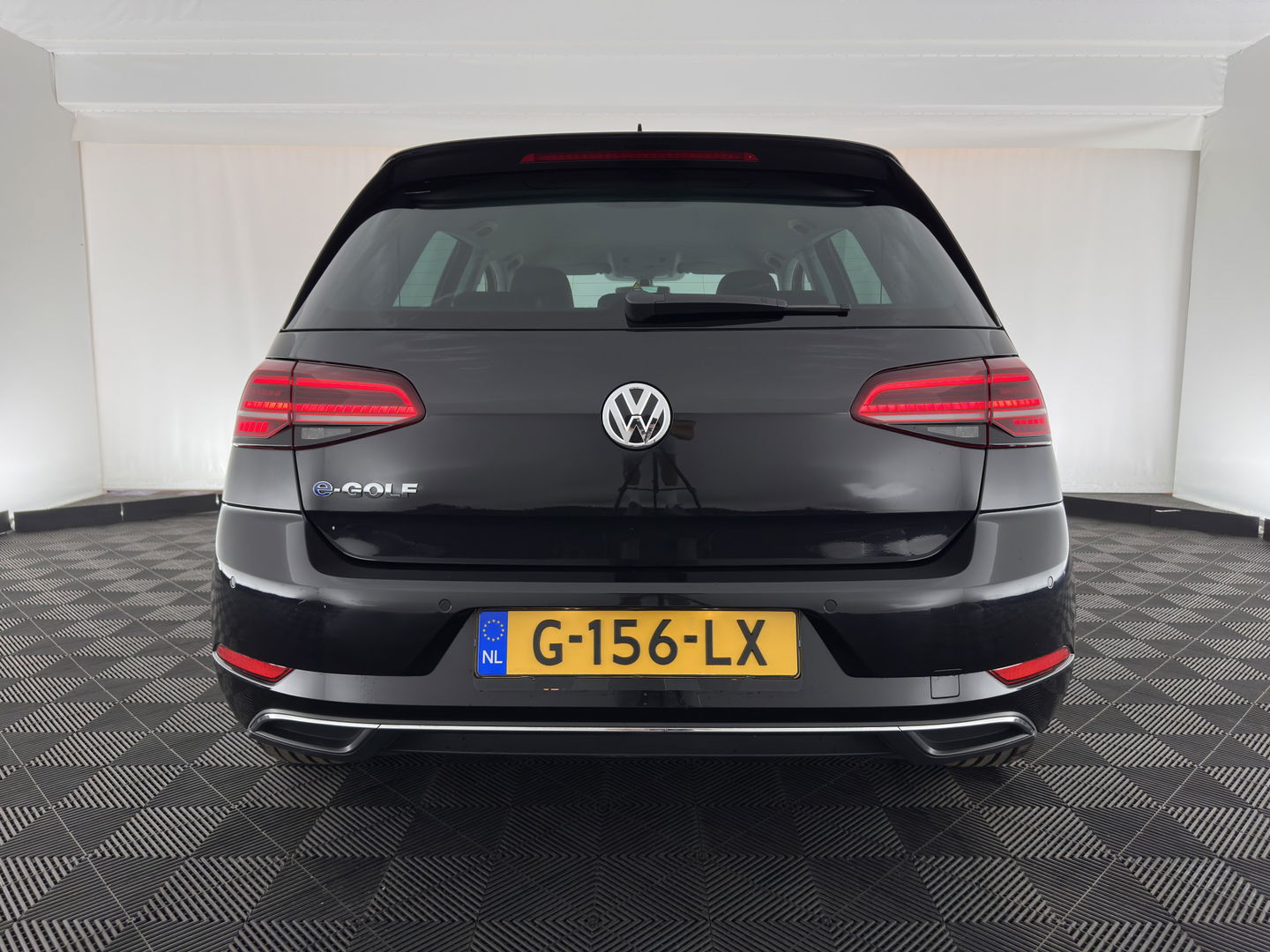 Volkswagen e-Golf E-DITION (INCL-BTW) Aut.*HEAT-PUMP | LUXURY-LEATHER | FULL-LED | DIGI-COCKPIT | NAVI-FULLMAP | HEATED-SPORTSEATS | CAMERA | DAB+ | AMBIENT-LIGHT | PRIVACY-GLASS | CCS-FASTLOADER | 16''ALU*