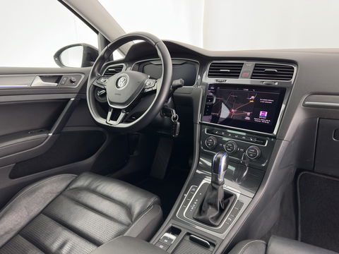 Volkswagen e-Golf E-DITION (INCL-BTW) Aut.*HEAT-PUMP | LUXURY-LEATHER | FULL-LED | DIGI-COCKPIT | NAVI-FULLMAP | HEATED-SPORTSEATS | CAMERA | DAB+ | AMBIENT-LIGHT | PRIVACY-GLASS | CCS-FASTLOADER | 16''ALU*