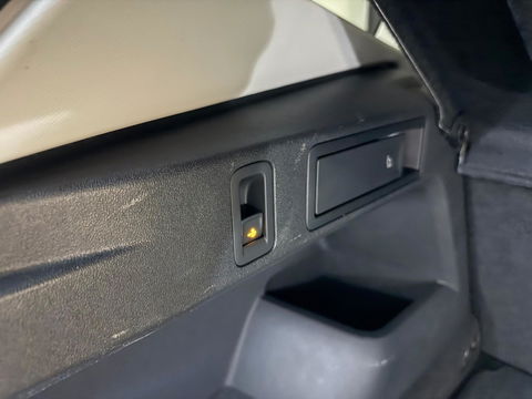 Volkswagen Tiguan 1.5 eTSI Life Edition CAM KEYLESS