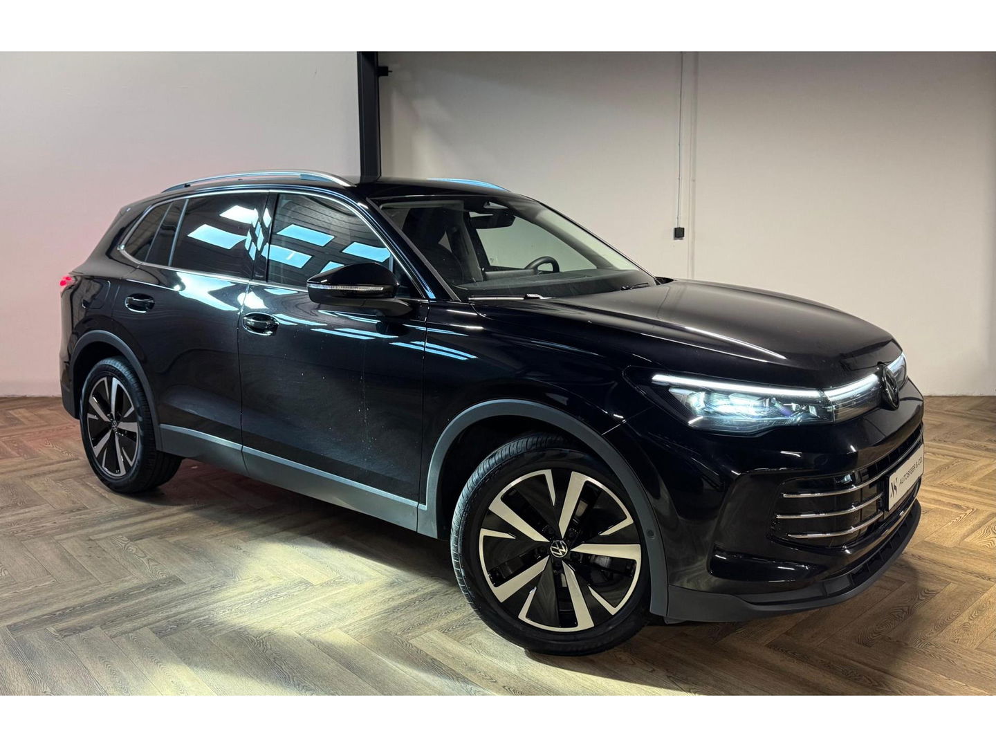 Volkswagen Tiguan 1.5 eTSI Life Edition CAM KEYLESS