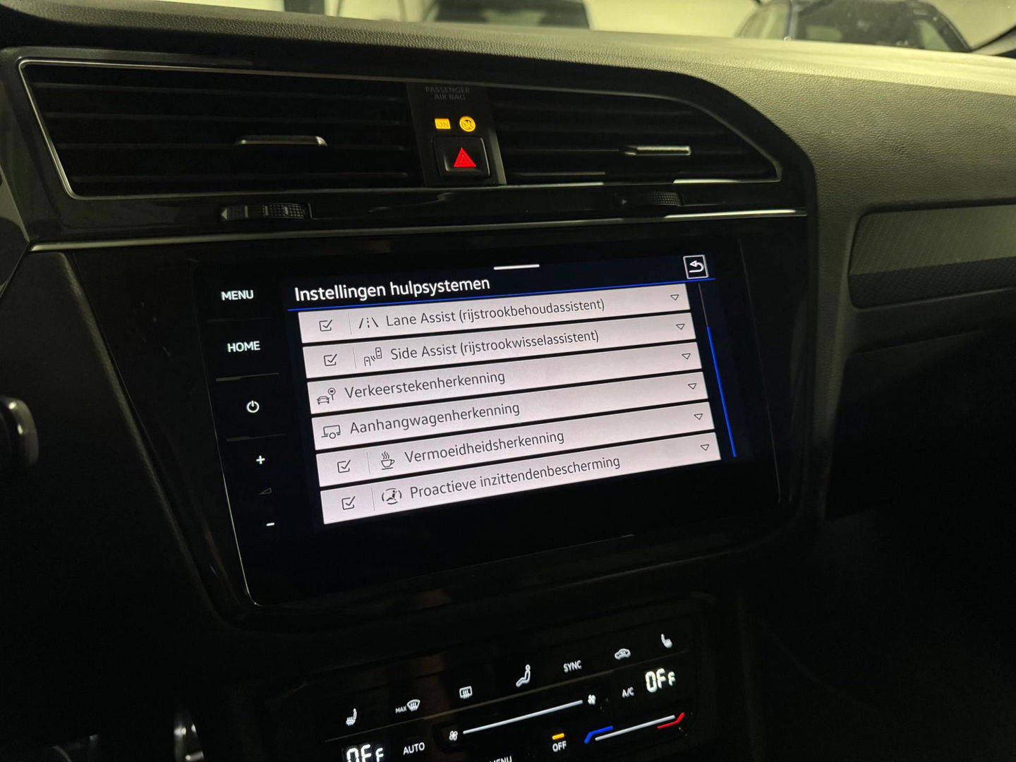 Volkswagen Tiguan 1.5 TSI R-Line PANO KEYLESS CAM