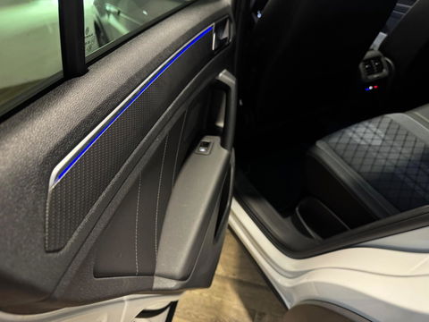 Volkswagen Tiguan 1.5 TSI R-Line PANO KEYLESS CAM