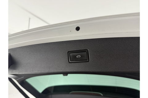 Volkswagen Tiguan 1.4 TSI R-line | Virtual Cockpit | ACC | LED | Carplay | Parkeersensoren | 19"LMV