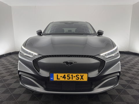 Ford Mustang Mach-E RWD 75 kWh [ 3-Fase ] {SOH-94%} (INCL-BTW) *PANO | LUXURY-LEATHER | ADAPTIVE-CRUISE | BANG&OLUFSEN | MEMORY-PACK | TOP-VIEW | FULL-LED | BLIND-SPOT | DAB+ | DIGI-COCKPIT | KEYLESS | NAVI-FULLMAP | CARPLAY | COMFORT-SEATS |