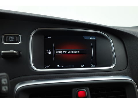 Volvo V40 1.6 T4 Momentum Aut. | Trekhaak | Navi | Cruise | PDC A | 17" | Clima