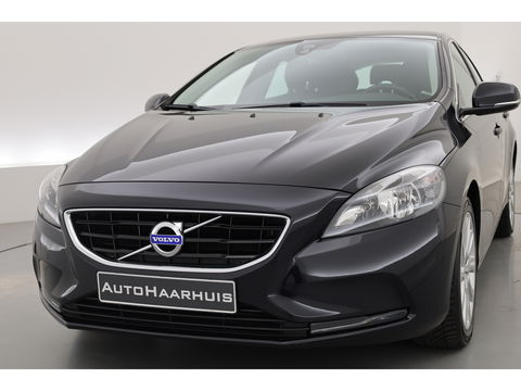 Volvo V40 1.6 T4 Momentum Aut. | Trekhaak | Navi | Cruise | PDC A | 17" | Clima
