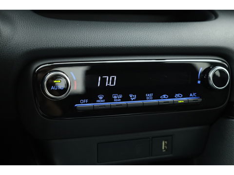 Toyota Yaris 1.5 Hybrid Dynamic | Apple CarPlay & Android Auto | Keyless | Adapt. Cruise | Camera