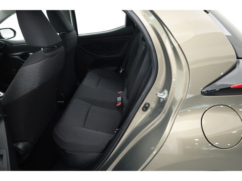 Toyota Yaris 1.5 Hybrid Dynamic | Apple CarPlay & Android Auto | Keyless | Adapt. Cruise | Camera