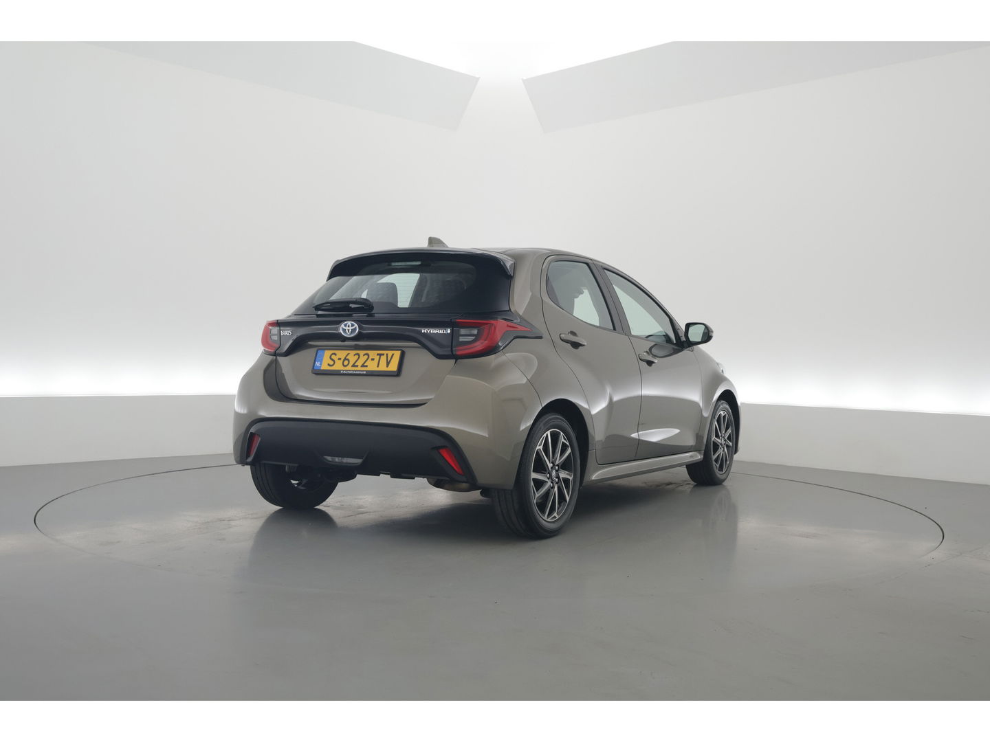 Toyota Yaris 1.5 Hybrid Dynamic | Apple CarPlay & Android Auto | Keyless | Adapt. Cruise | Camera