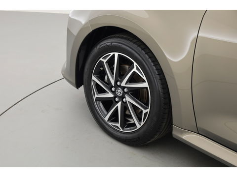 Toyota Yaris 1.5 Hybrid Dynamic | Apple CarPlay & Android Auto | Keyless | Adapt. Cruise | Camera