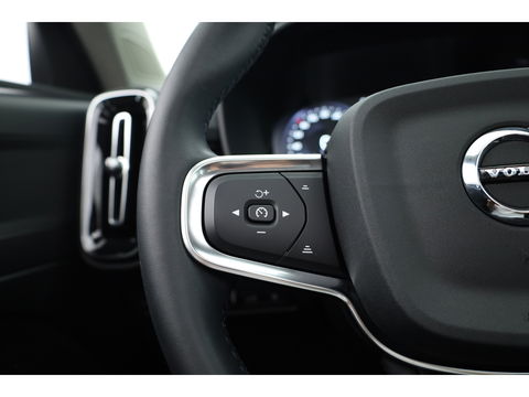 Volvo XC40 1.5 T4 Recharge Inscription | Leer | Pano-dak | ACC | 360 camera | elek. stoelen | 4x stoel + stuurverw. |