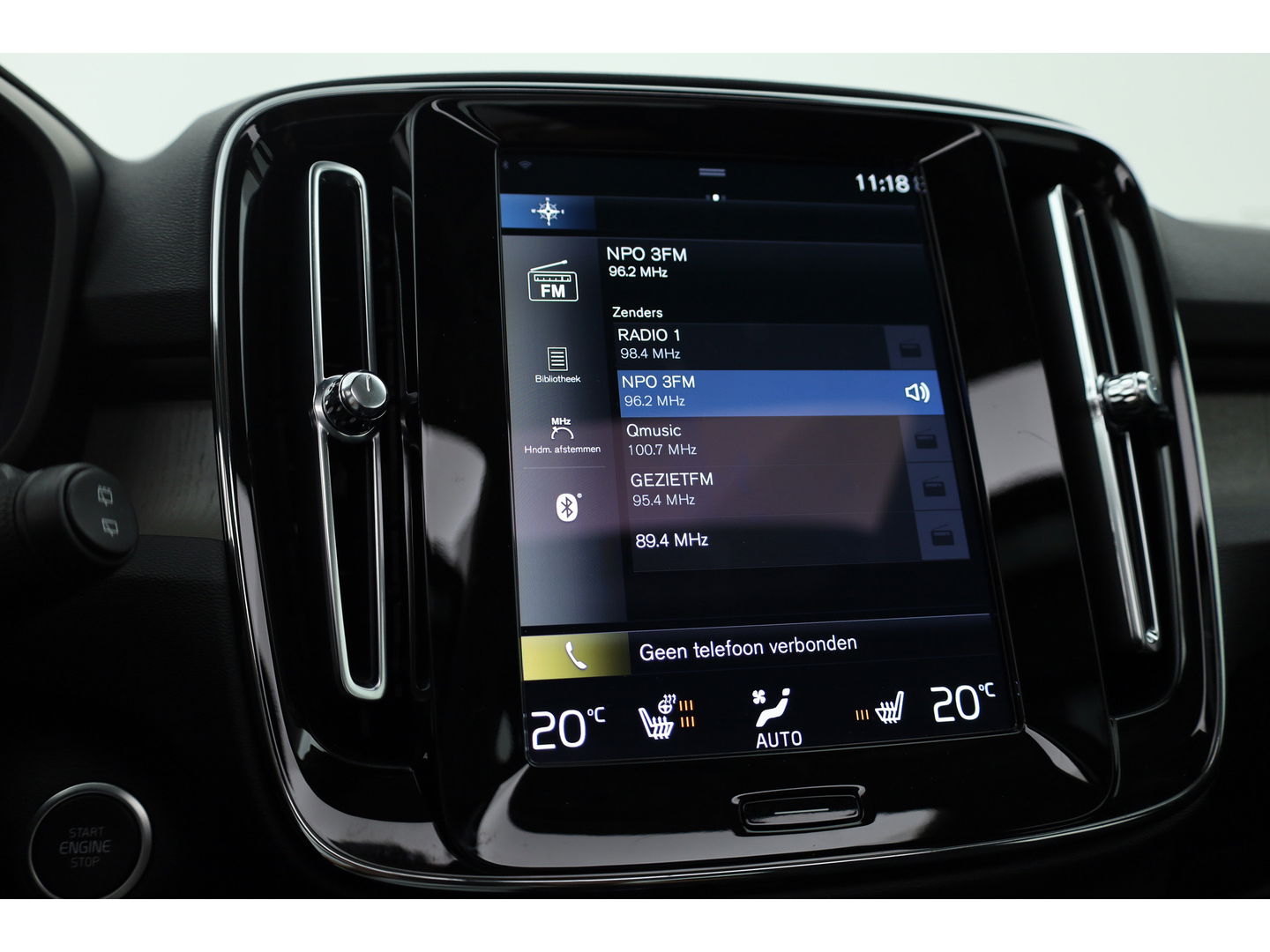 Volvo XC40 1.5 T4 Recharge Inscription | Leer | Pano-dak | ACC | 360 camera | elek. stoelen | 4x stoel + stuurverw. |
