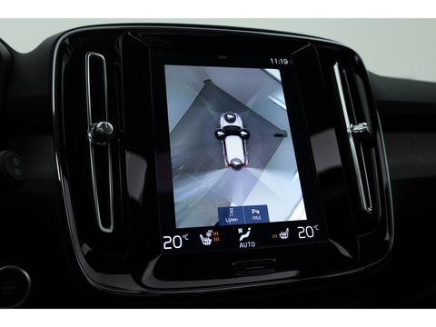 Volvo XC40 1.5 T4 Recharge Inscription | Leer | Pano-dak | ACC | 360 camera | elek. stoelen | 4x stoel + stuurverw. |