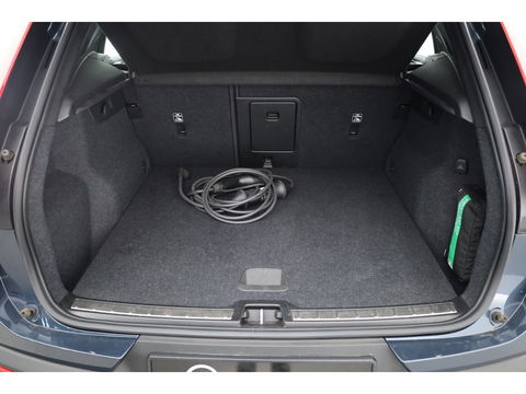 Volvo XC40 1.5 T4 Recharge Inscription | Leer | Pano-dak | ACC | 360 camera | elek. stoelen | 4x stoel + stuurverw. |