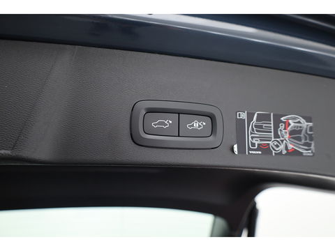 Volvo XC40 1.5 T4 Recharge Inscription | Leer | Pano-dak | ACC | 360 camera | elek. stoelen | 4x stoel + stuurverw. |